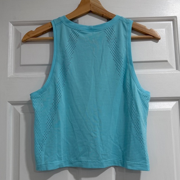 Lululemon Train to Be Tank Top in Cyan Blue - Size 4 *Hemmed* - Picture 3 of 9